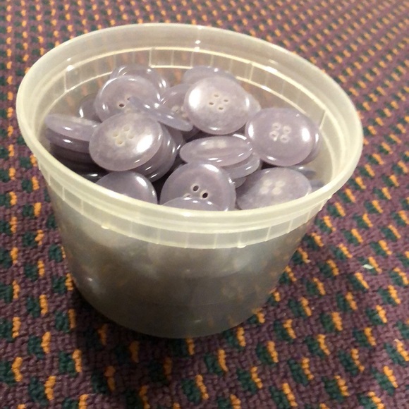 NWOT lot of grey 4 hole buttons for crafts or sewing - Picture 8 of 12